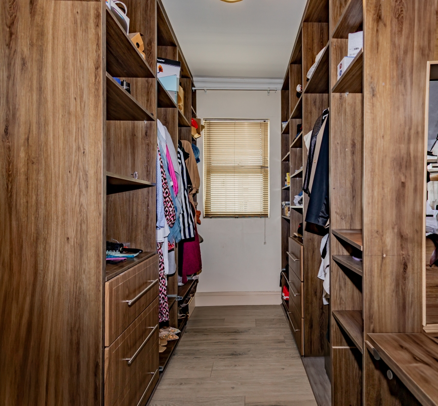 4 Bedroom Property for Sale in Zevenwacht Country Estate Western Cape